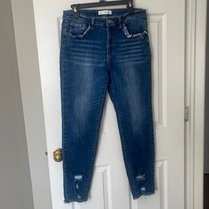 Kancan high rise distressed jeans size 15/31